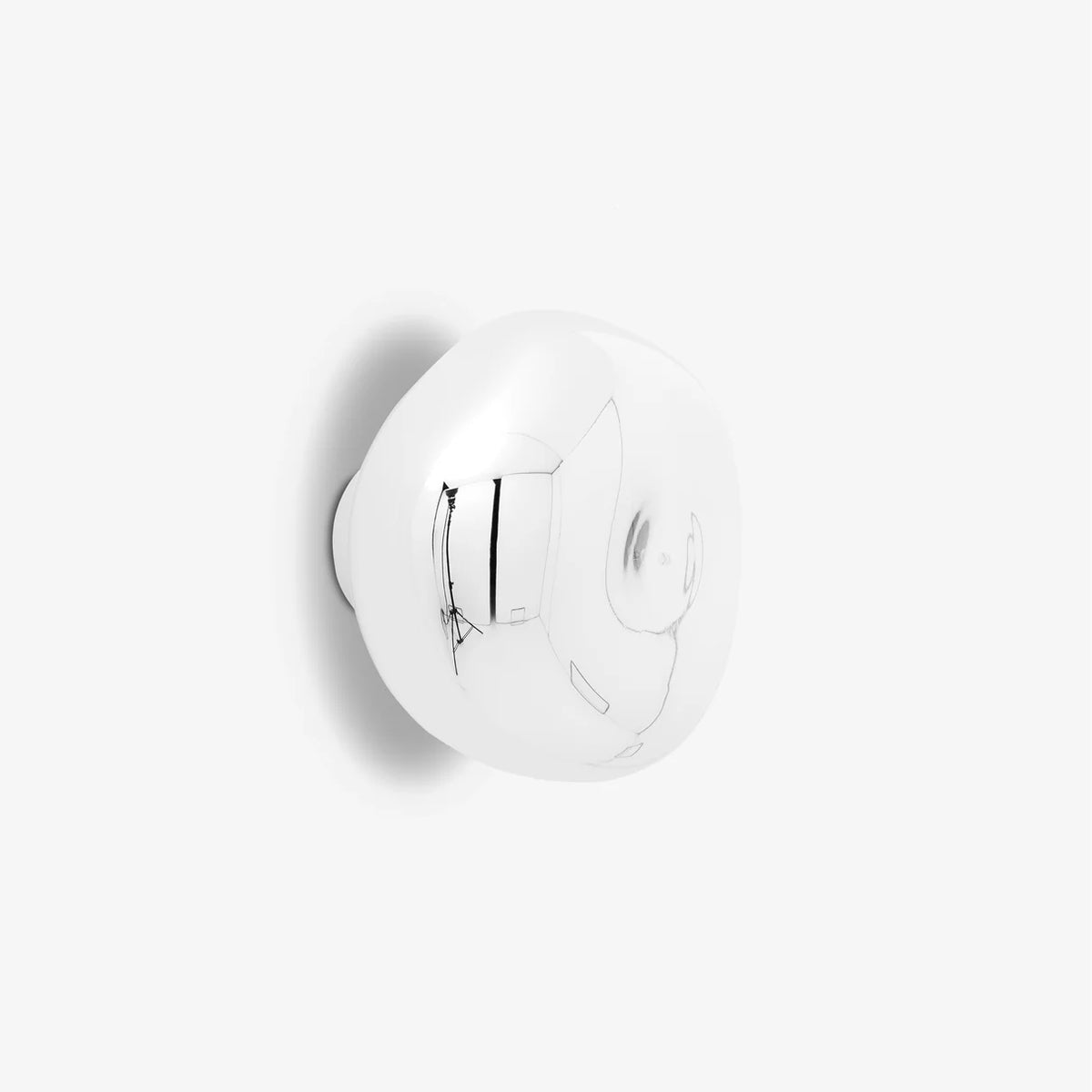 Asymmetric Fluid Form Wall Light