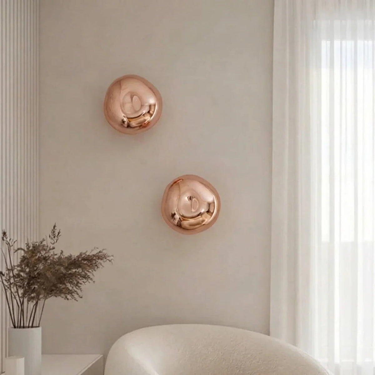 Asymmetric Fluid Form Wall Light